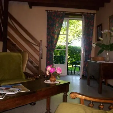 Nyaraló Avec Cheminee, Jardin Prive Et 3 Dans Un Ancien Corps De Ferme - Fr-1-410-128 Joue-l'Abbe